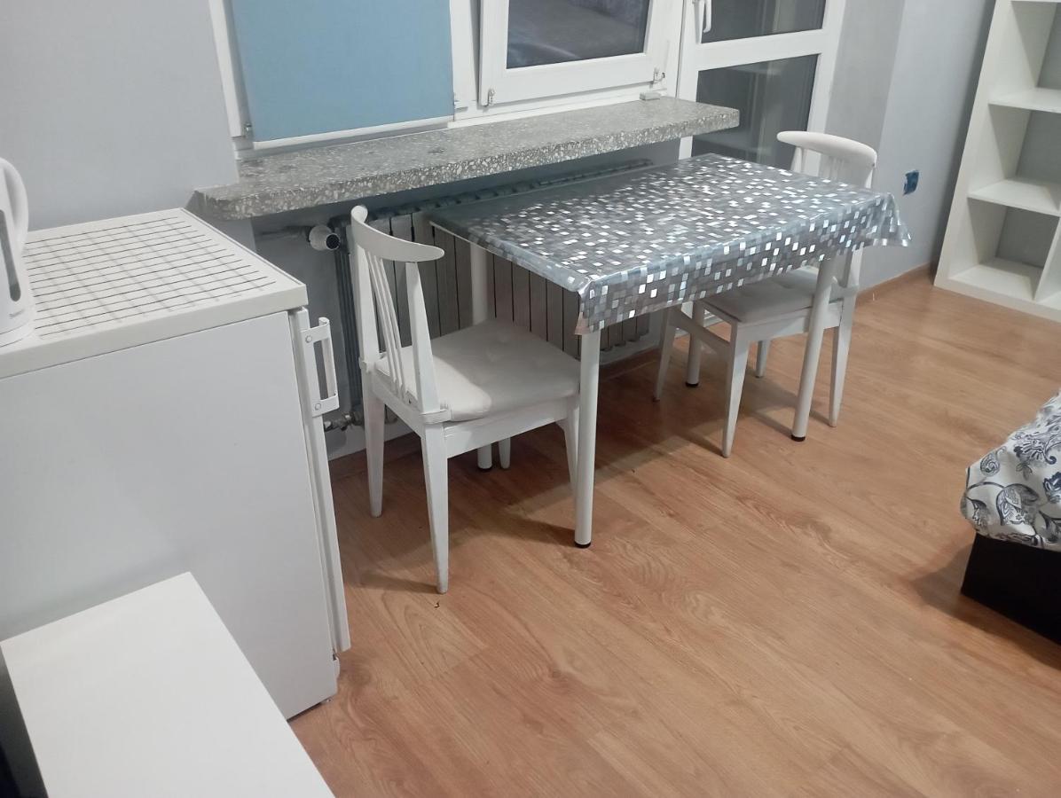 Pokoje Targowek *